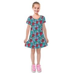 Red And Blue Green Floral Pattern Kids  Short Sleeve Velvet Dress by bloomingvinedesign