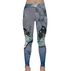 Sport, surfboard with flowers and fish Classic Yoga Leggings