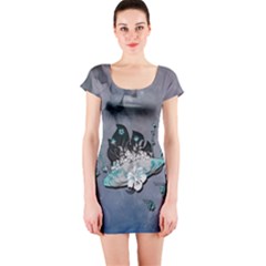 Sport, surfboard with flowers and fish Short Sleeve Bodycon Dress