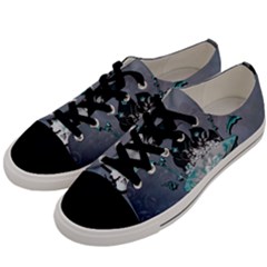 Sport, surfboard with flowers and fish Men s Low Top Canvas Sneakers