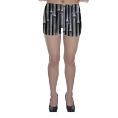 Bamboo Grass Skinny Shorts