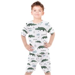 Vector Seamless Pattern With Cute Crocodiles Kids  Tee And Shorts Set by Vaneshart