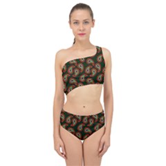 Seamless Paisley Pattern Spliced Up Two Piece Swimsuit