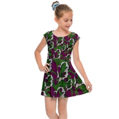 Green Fauna And Leaves In So Decorative Style Kids  Cap Sleeve Dress