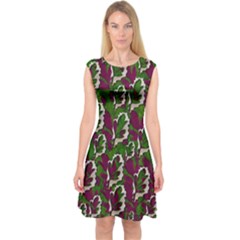 Green Fauna And Leaves In So Decorative Style Capsleeve Midi Dress