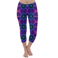 Seamless Wallpaper Art Capri Winter Leggings 