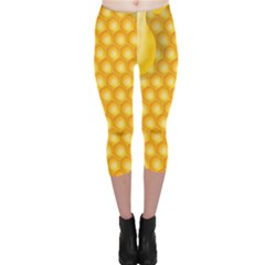 Abstract Honeycomb Background With Realistic Transparent Honey Drop Capri Leggings 