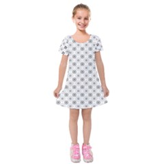 Pattern Black And White Flower Kids  Short Sleeve Velvet Dress by Alisyart