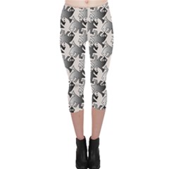 Seamless Tessellation Background Capri Leggings  by Vaneshart