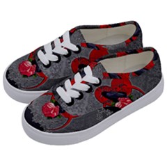 Wonderful Crow On A Heart Kids  Classic Low Top Sneakers