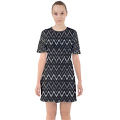 Chevrons Noir / Gris Sixties Short Sleeve Mini Dress by kcreatif