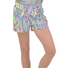 Feathers Pattern Women s Velour Lounge Shorts