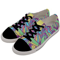 Feathers Pattern Men s Low Top Canvas Sneakers