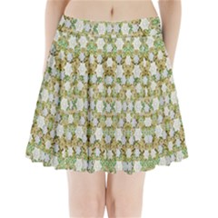 Snowflakes Slightly Snowing Down On The Flowers On Earth Pleated Mini Skirt