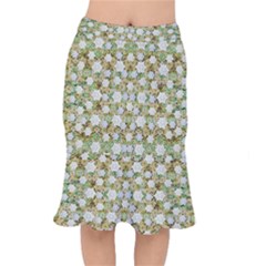 Snowflakes Slightly Snowing Down On The Flowers On Earth Short Mermaid Skirt