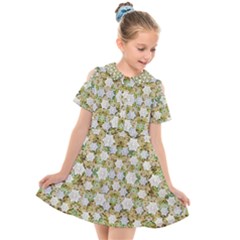 Snowflakes Slightly Snowing Down On The Flowers On Earth Kids  Short Sleeve Shirt Dress