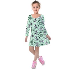 Texture Dots Pattern Kids  Long Sleeve Velvet Dress by Alisyart