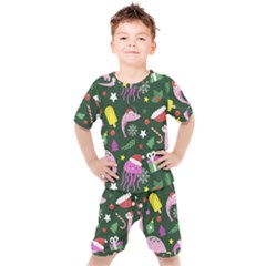 Colorful Funny Christmas Pattern Kids  Tee and Shorts Set