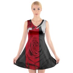 Roses Rouge Fleurs V-neck Sleeveless Dress by kcreatif