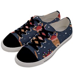 Cute Deer Heads Seamless Pattern Christmas Men s Low Top Canvas Sneakers by Vaneshart