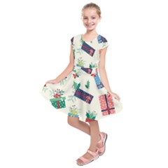 Christmas Gifts Pattern With Flowers Leaves Kids  Short Sleeve Dress