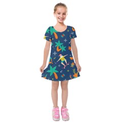 Colorful Funny Christmas Pattern Kids  Short Sleeve Velvet Dress by Vaneshart