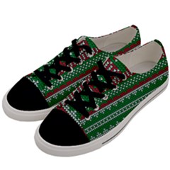 Knitted Christmas Pattern Green Red Men s Low Top Canvas Sneakers by Vaneshart