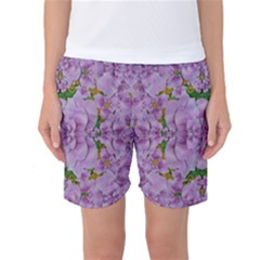 Fauna Flowers In Gold And Fern Ornate Women s Basketball Shorts