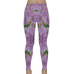 Fauna Flowers In Gold And Fern Ornate Lightweight Velour Classic Yoga Leggings
