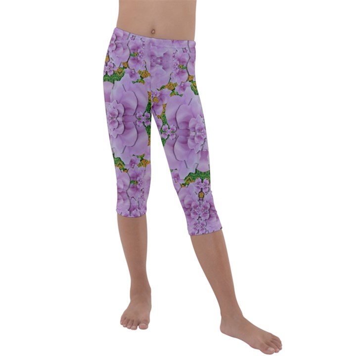 Fauna Flowers In Gold And Fern Ornate Kids  Lightweight Velour Capri Leggings 