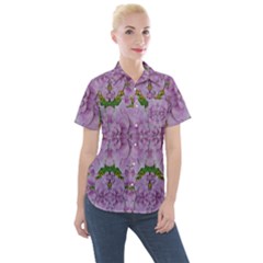 Fauna Flowers In Gold And Fern Ornate Women s Short Sleeve Pocket Shirt