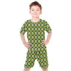 Df Russell Wolfe Kids  Tee And Shorts Set by deformigo