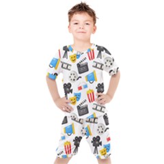 Cinema Icons Pattern Seamless Signs Symbols Collection Icon Kids  Tee And Shorts Set by Nexatart