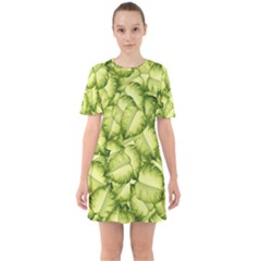 Seamless pattern with green leaves Sixties Short Sleeve Mini Dress