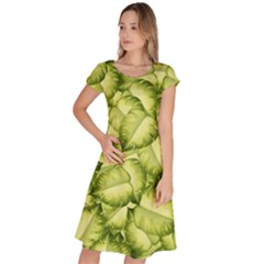 Seamless pattern with green leaves Classic Short Sleeve Dress