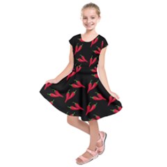 Red, hot jalapeno peppers, chilli pepper pattern at black, spicy Kids  Short Sleeve Dress