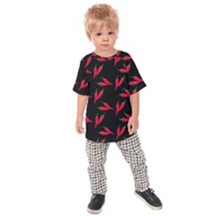 Red, hot jalapeno peppers, chilli pepper pattern at black, spicy Kids  Raglan Tee
