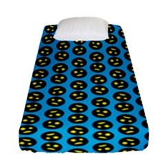 0059 Comic Head Bothered Smiley Pattern Fitted Sheet (single Size) by DinzDas