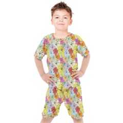 Abstract Flowers And Circle Kids  Tee And Shorts Set by DinzDas