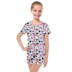 Adorable Seamless Cat Head Pattern01 Kids  Mesh Tee And Shorts Set