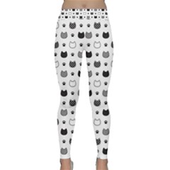 kitten head paw footprint seamless pattern 1 Classic Yoga Leggings