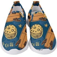 Missile Pattern Kids  Slip On Sneakers by Amaryn4rt