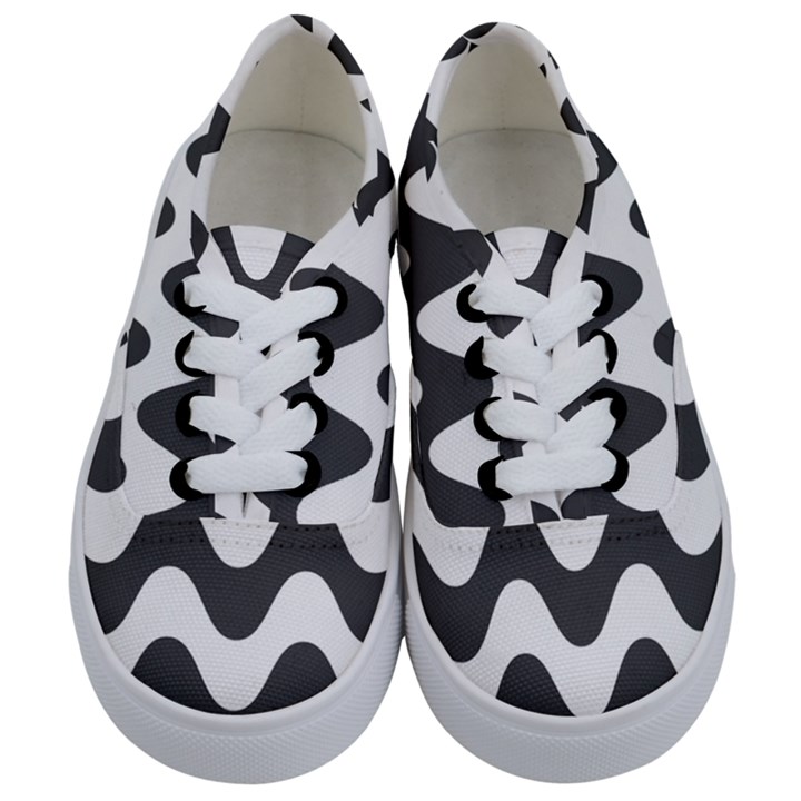 Copacabana  Kids  Classic Low Top Sneakers