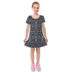 Ethnic Black And White Geometric Print Kids  Short Sleeve Velvet Dress