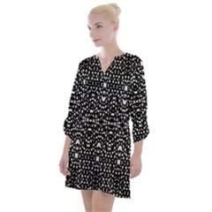 Ethnic Black And White Geometric Print Open Neck Shift Dress