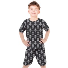 Grey Aliens Extraterrestrials Ufo Faces Kids  Tee And Shorts Set by SpinnyChairDesigns