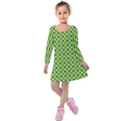 Green Polka Dots Spots Pattern Kids  Long Sleeve Velvet Dress