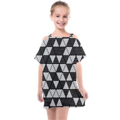 Black And White Triangles Pattern Kids  One Piece Chiffon Dress by SpinnyChairDesigns
