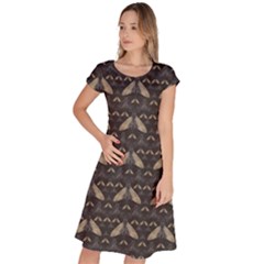 Moth Pattern Classic Short Sleeve Dress