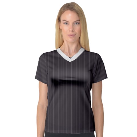 Onyx Black & White - V-neck Sport Mesh Tee by FashionLane